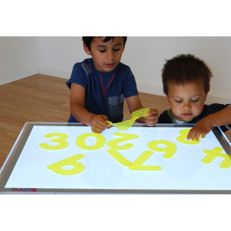 Siffror i silikon gula