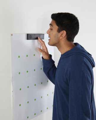 Interaktiv vägg med fickor